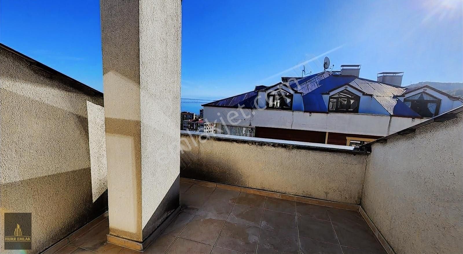 Yomra Site Içerisinde Eşyalı Satılık Dublex Daire - Görsel 6