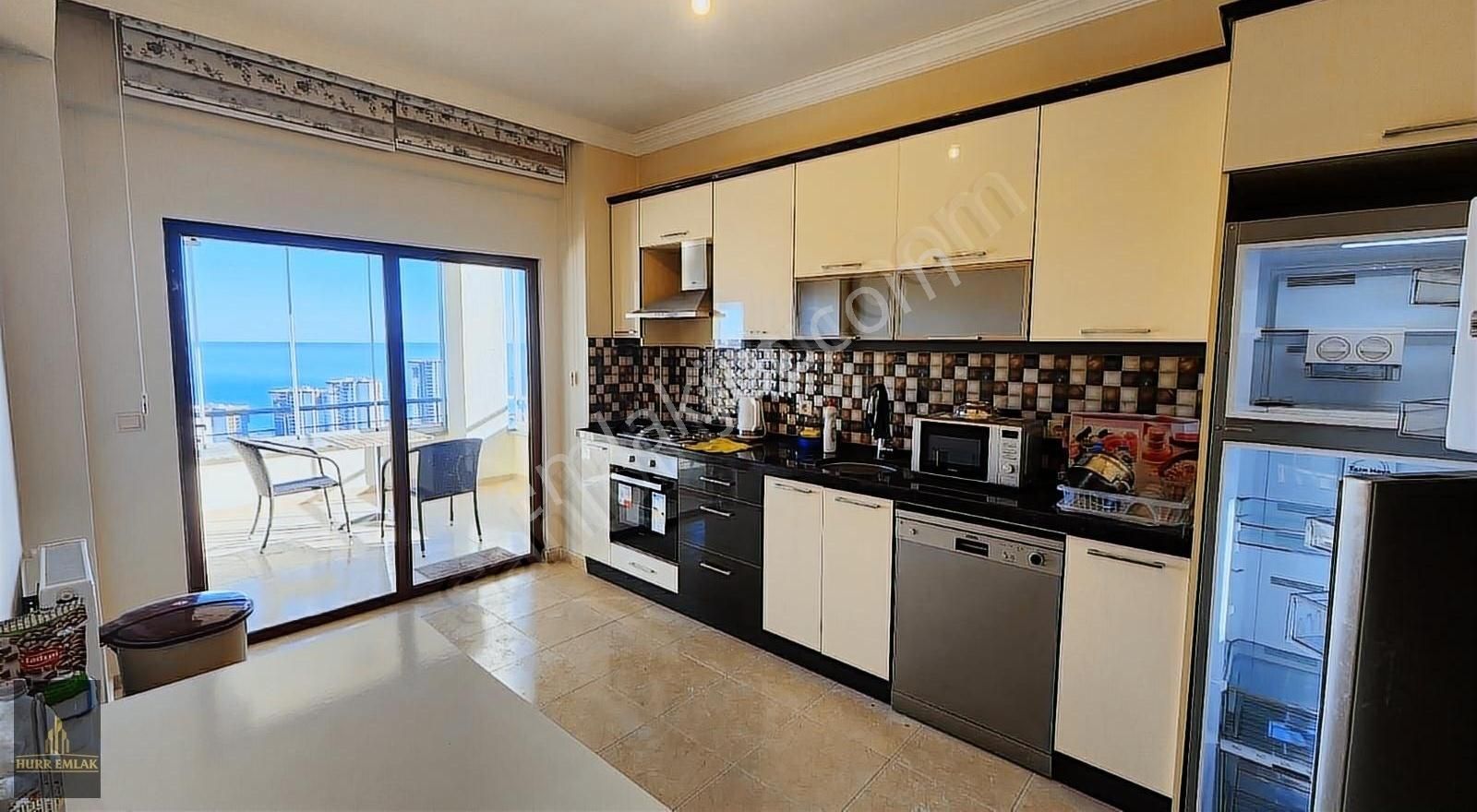 Yomra Site Içerisinde Eşyalı Satılık Dublex Daire - Görsel 5