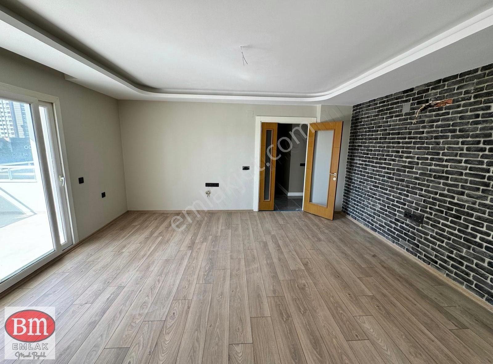 Bm"den Mezitli 2.çevre Yolunda Teraslı+havuzlu Bagımsız 2+1daire