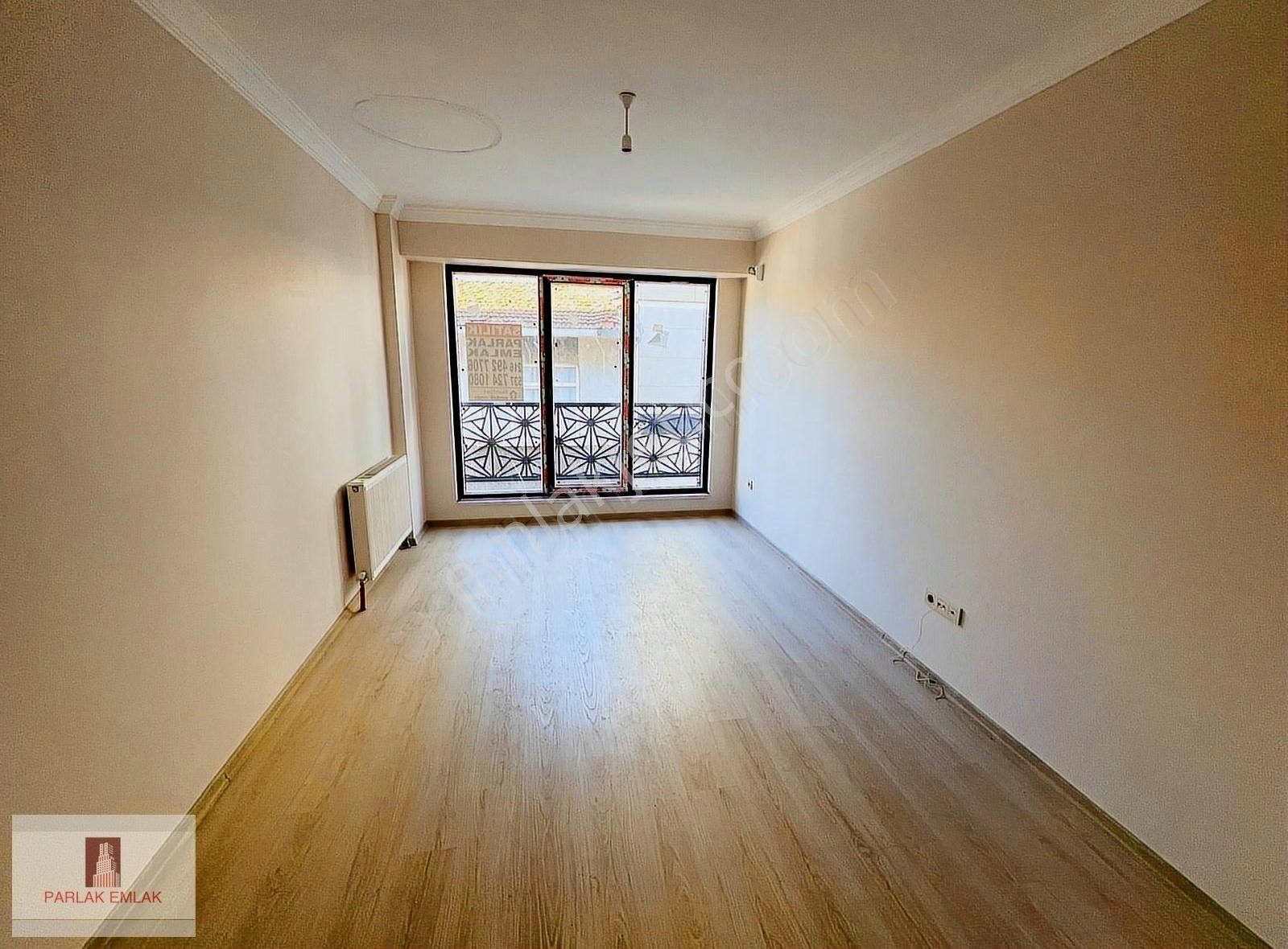 Parlak'tan Üsküdar Tam Merkez^de Sıfır Binada Asansörlü Ara Kat*