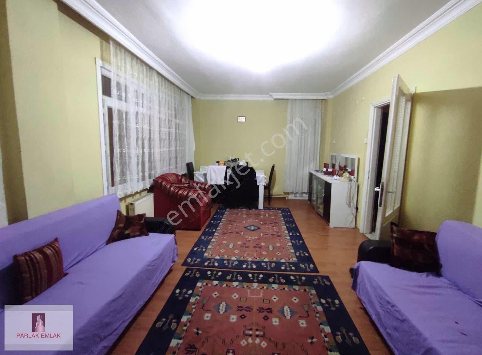 Parlak'tan İskeleye 5 Dk 2+1 Geniş Ara Kat**