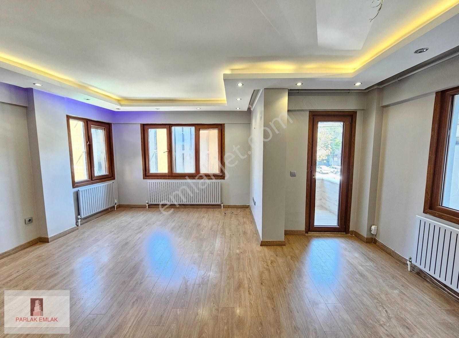 Parlak ' Tan Salacak * Nezih Semtte * 3+1 Ara Kat Daire