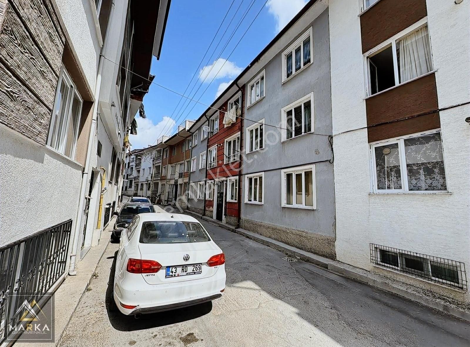 Marka'dan Sağlık Bilimleri Üni Karşısı Sıfır Eşyalı 2+1 Daire!