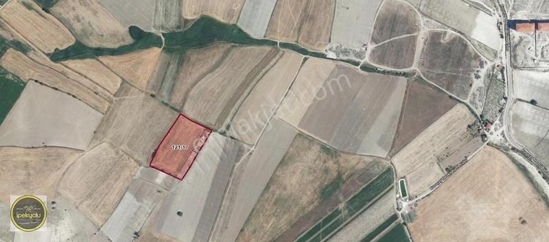 İpekyolu Gayrimenkul Den Başağaç Ta 754 M2 Satılık Tarla