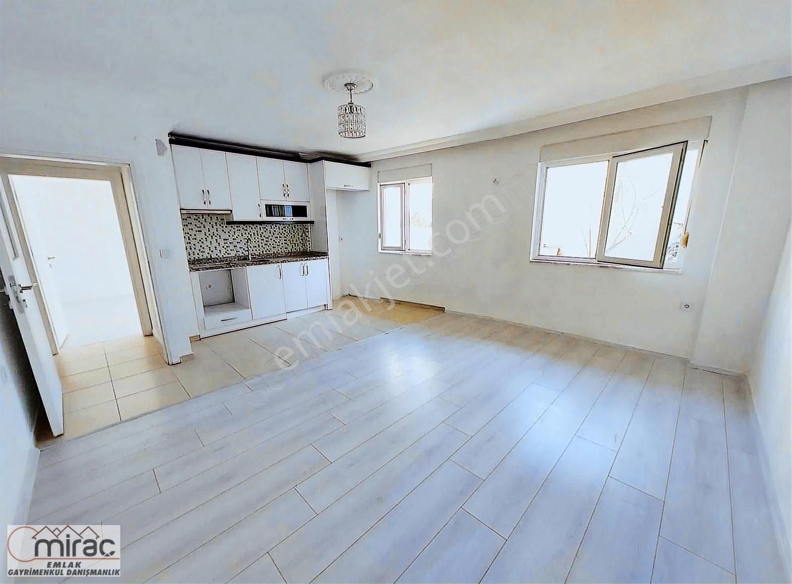 Yayla Mahallesinde 2+1 Giriş Kat Kiralık Daire