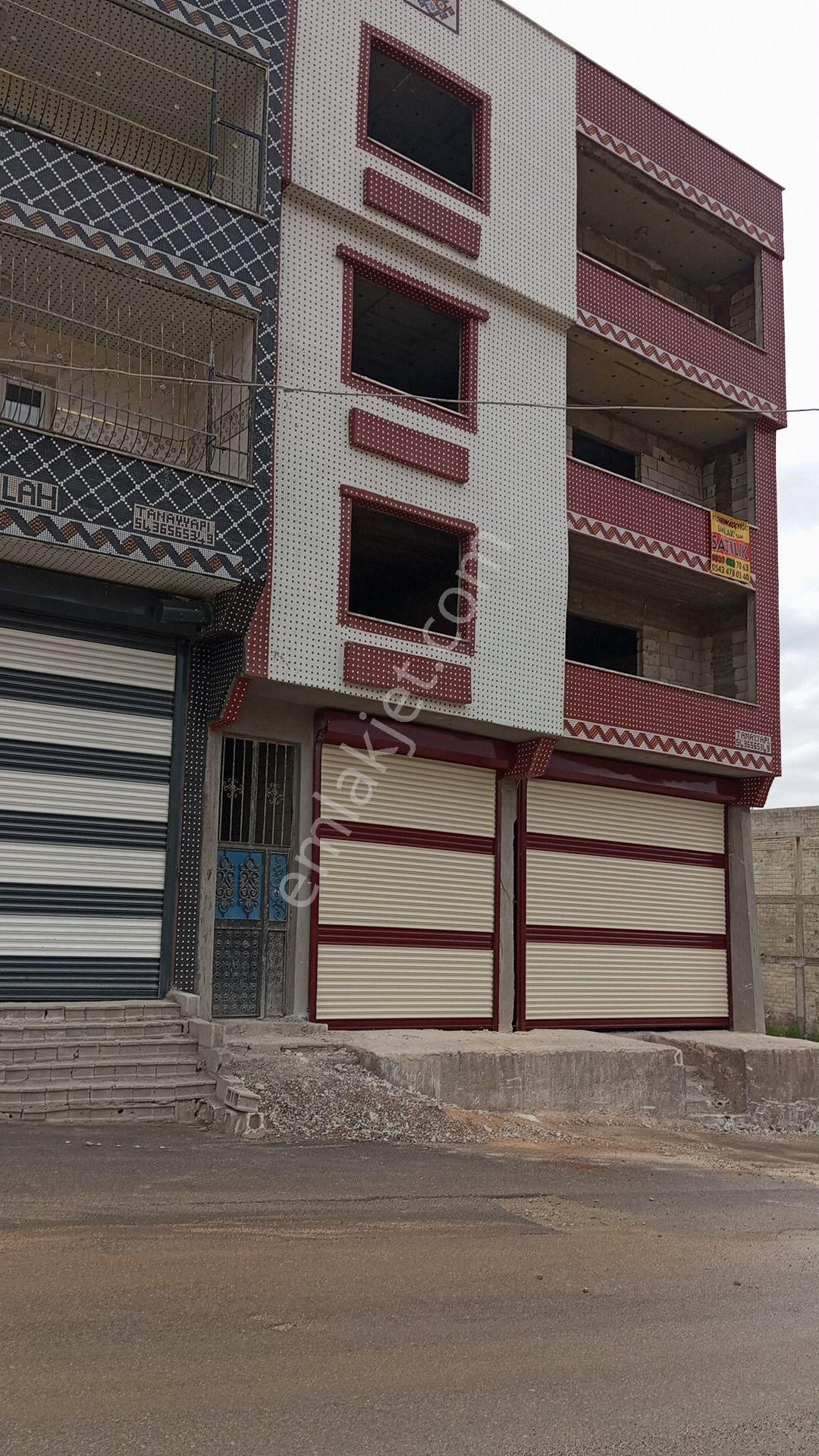 Satılık Cadde Üzerinde 4 Katlı Bina