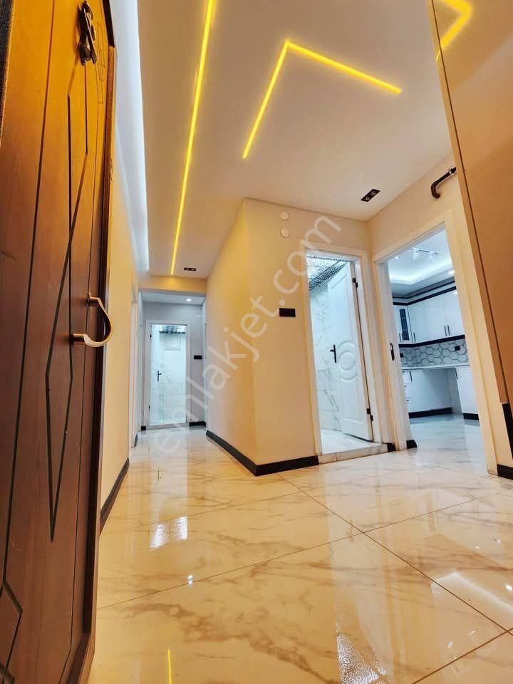Samsun İlkadım Yenidoğan Mahallesinde İçi Yapılı Masrafsız 3+1 Satılık Daire