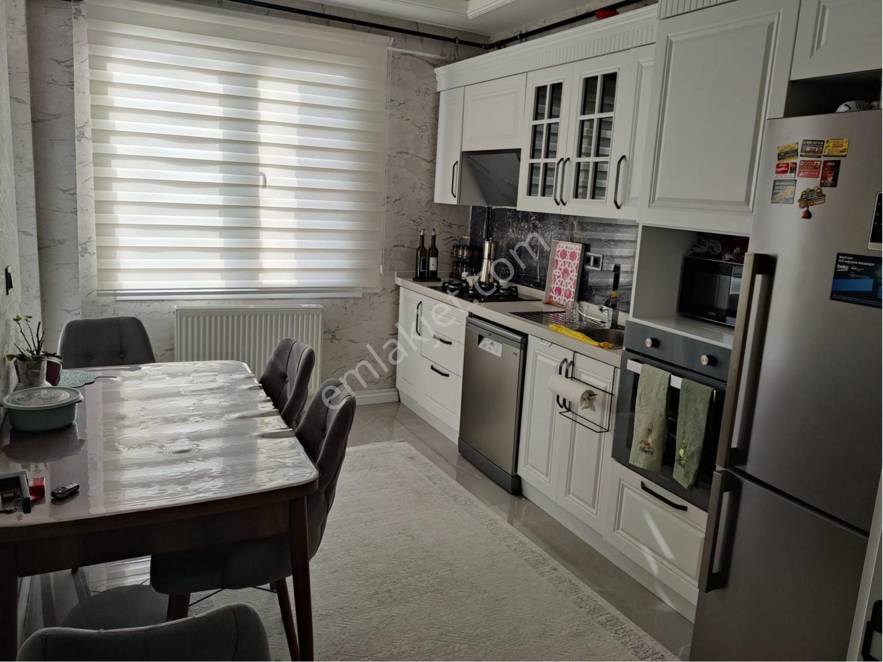 Stadyum Yanında Çok Çok Acil Satılık 2+1 Daire