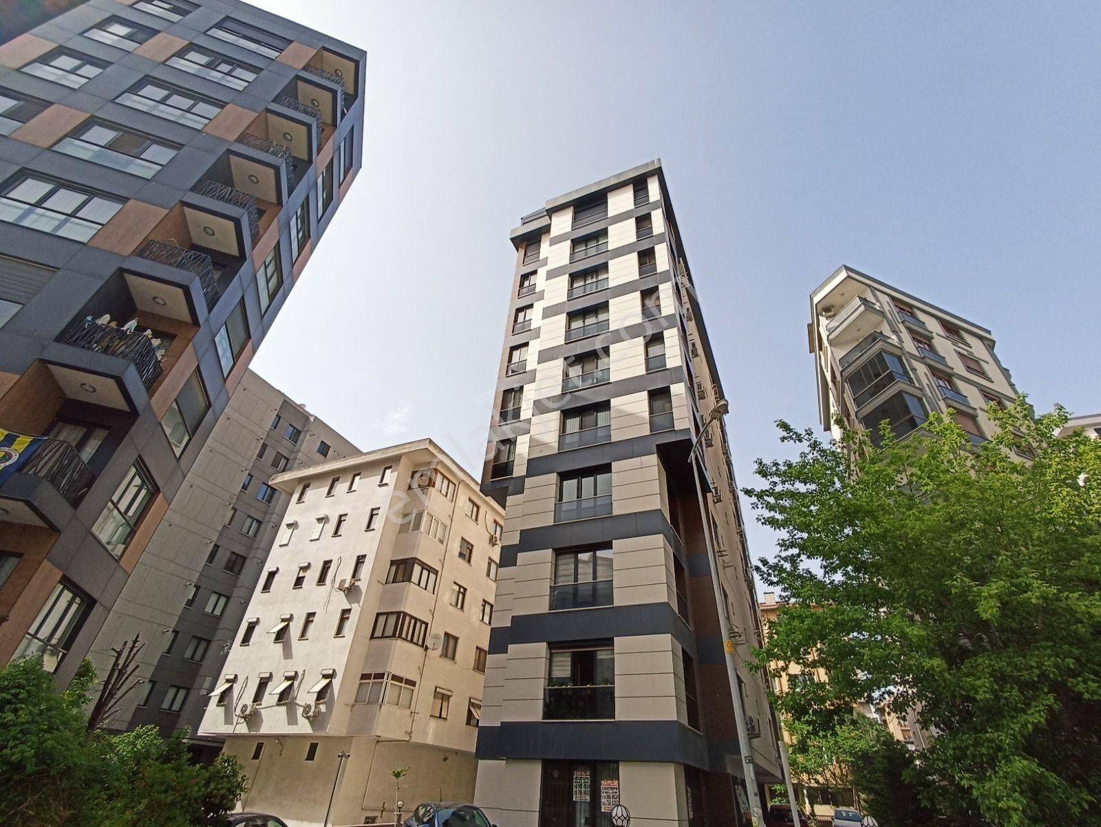 Göztepe 'de Özgürlük Parkına Yakın 4 Yıllık Binada 2+1 Daire