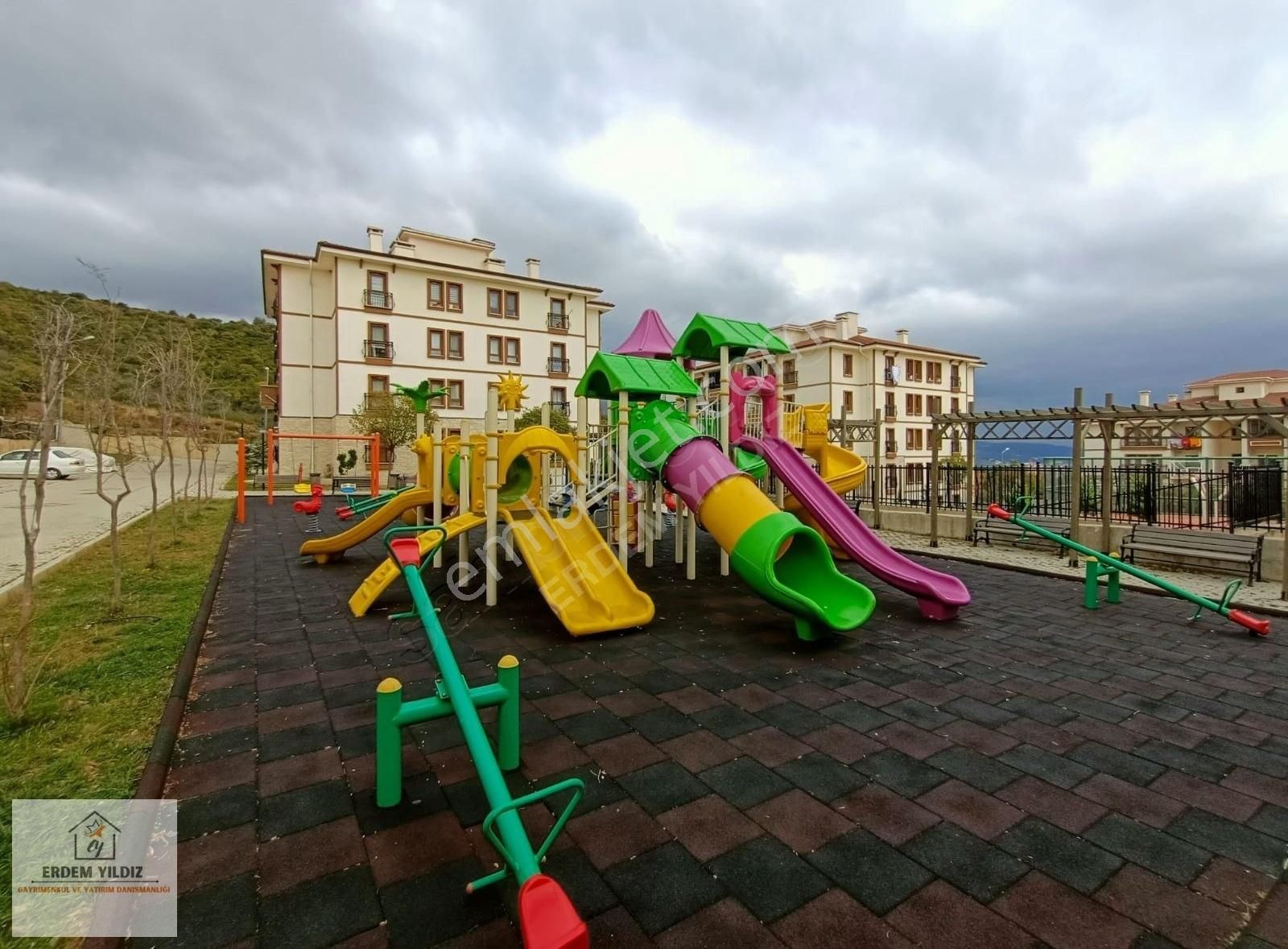 Erdem Yıldız'dan Toki Konutlarında Eşyalı,borçsuz Satılık Daire