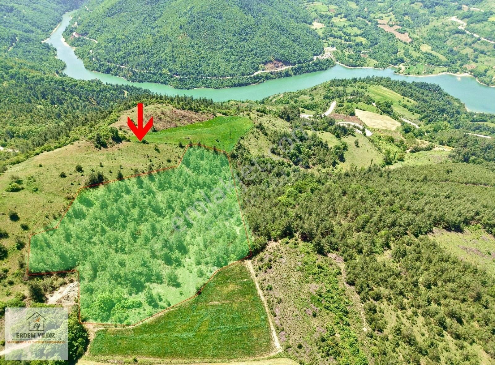 Erdem Yıldız'dan Mustafakemalpaşa Kurşunlu'da 6.950 M² Tarla