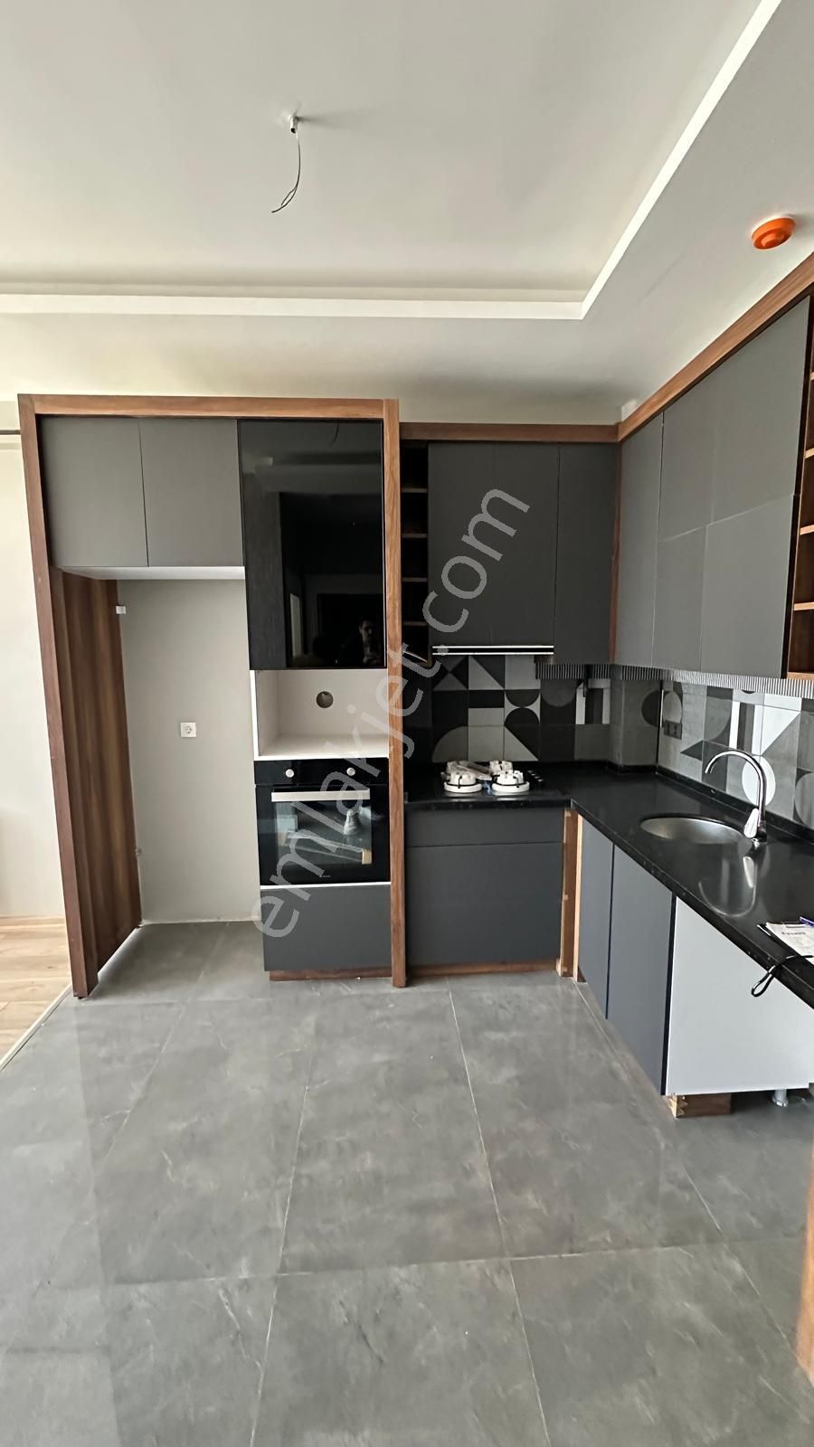 Thor'dan Satılık Mezitli Deniz Mah. 1+1 Deniz Manzaralı Daireler - Görsel 3