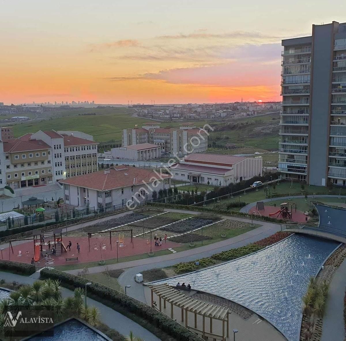 Başakşehir Avrupa Konutları 1.etap 4+1 220 M2 Peyzaj Satılık...