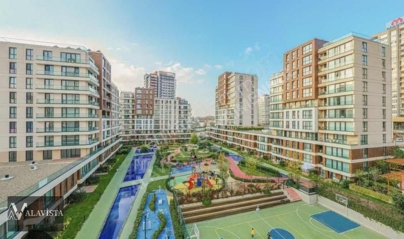 Evvel İstanbulda 4.5+1 Satılık Daire