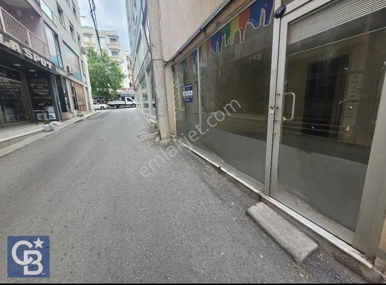 Aliağa'da Merkeze Yakın Konumda Net 32 M2 Satılık Dükkan