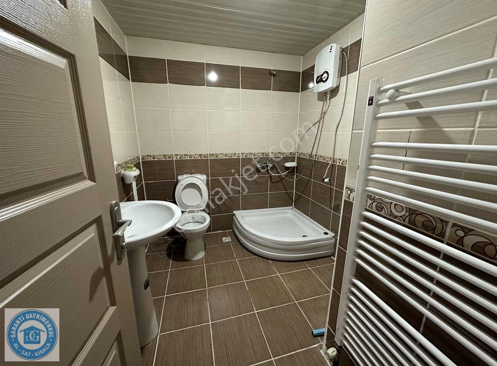 Sosyal Konutlarda Kiralık 1+1 Kısmen Eşyalı Daire