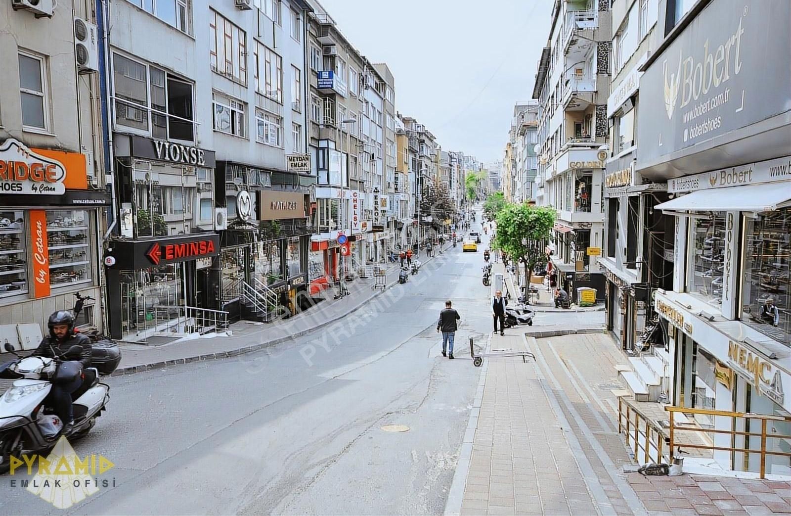 Pyramıd'den Beyazıt Meydana Yakın 110 M2 Dükkan