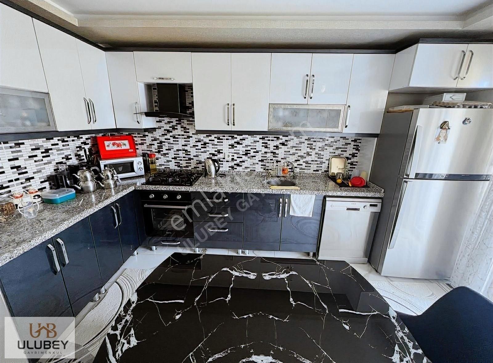 Atapark'ta Cadde Üstü Arakat Full Yapılı 3+1 Daire Ulubey'de