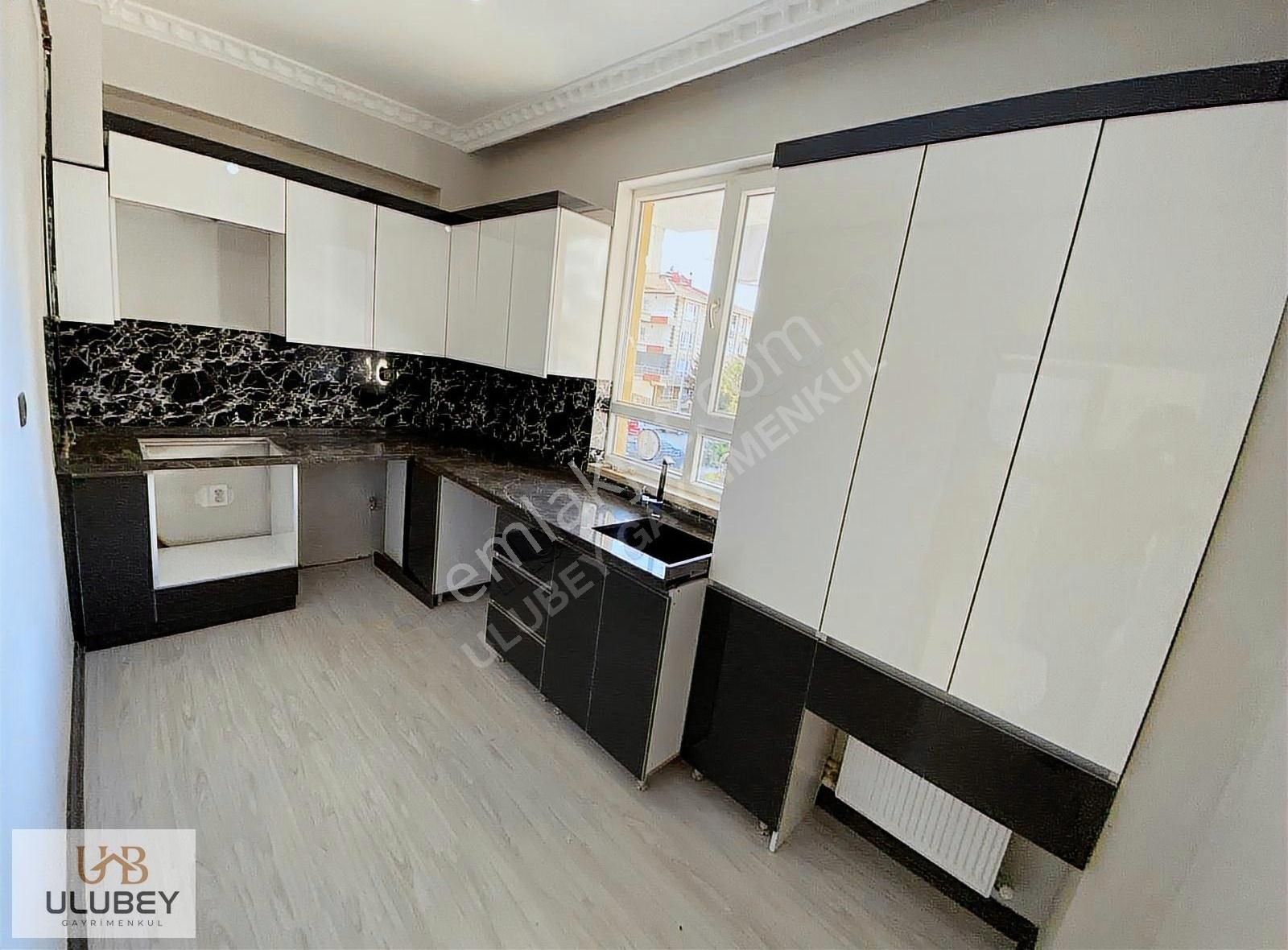 Atapark'ta Genç Binada Cepheleri Açık 3+1 Yapılı Daire...