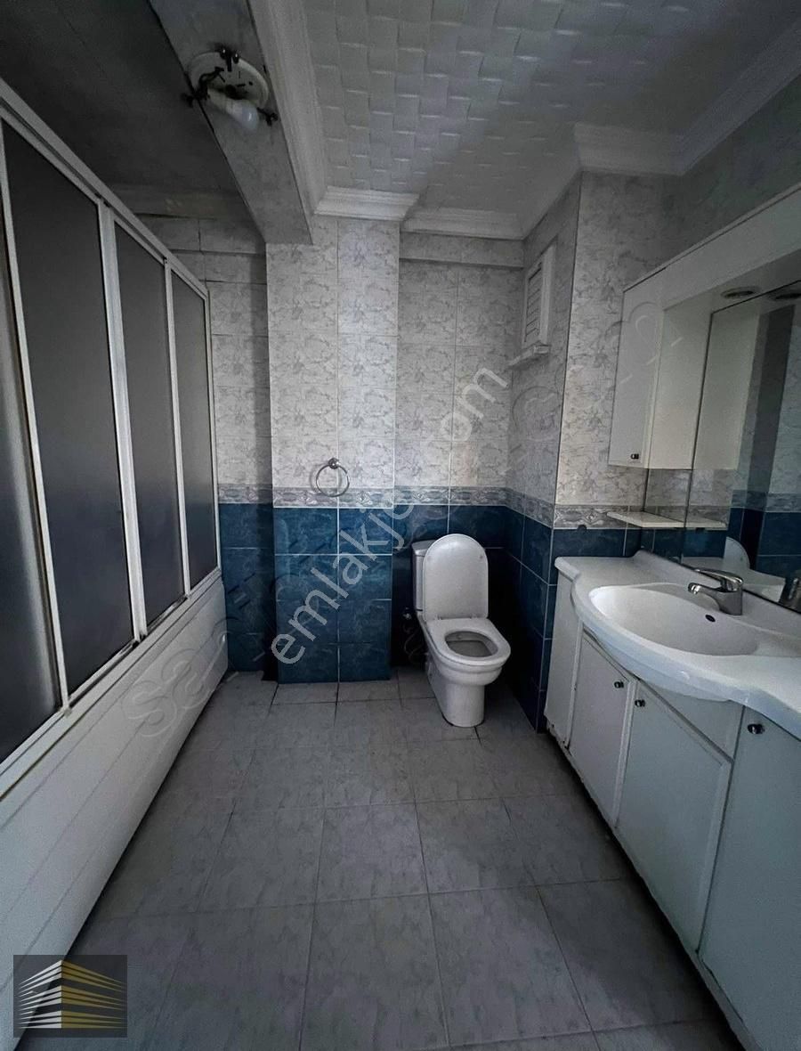 Express Emlak'tan Reşitpaşa Caddesinde 2+1 Kiralık Daire