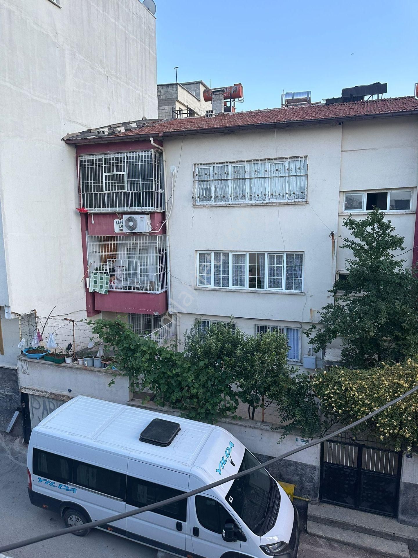 60.yıl Da Merkezi Konumda Satılık 2+1 2.kat Daire
