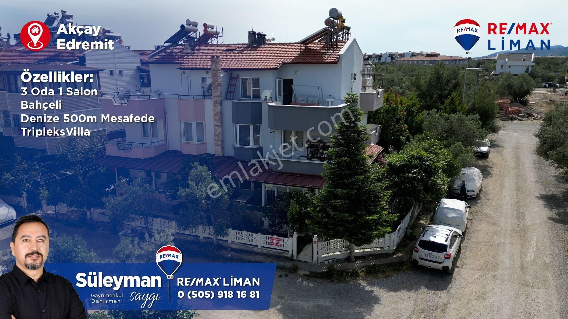 Dremit Akçay'da Satılık 3+1 Tripleks Villa