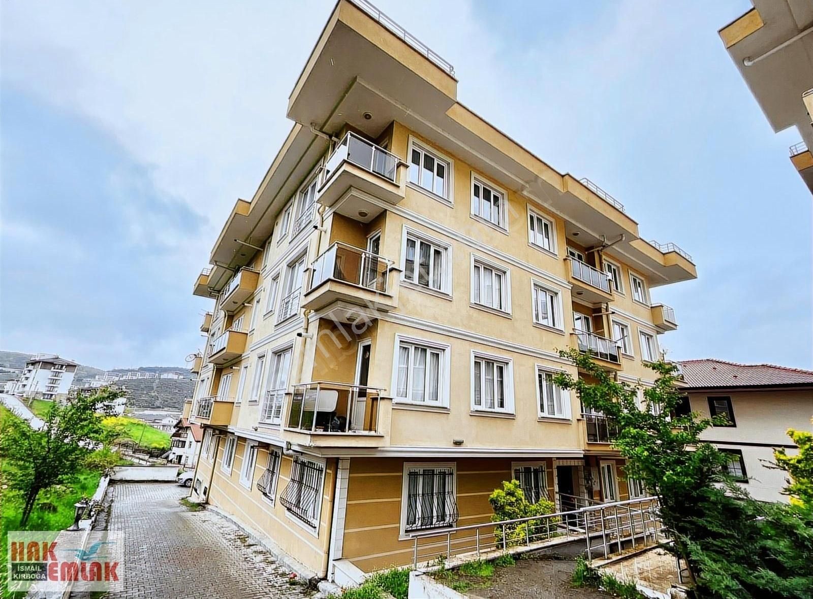 Hak Emlak'tan Üniversite Bölgesinde Satılık 1+1 Eşyalı Daire