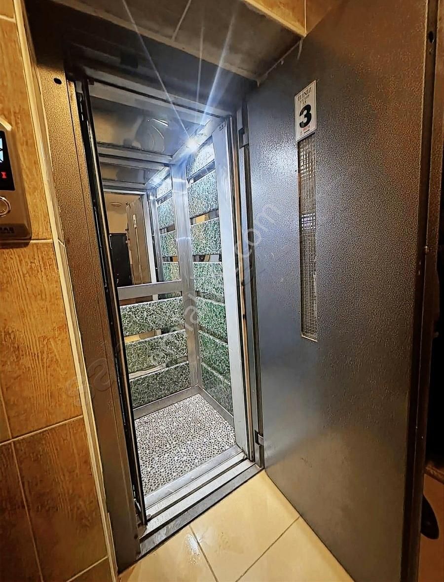 Satılık Frsat Daire 2+1 Çiflik Caddesinde