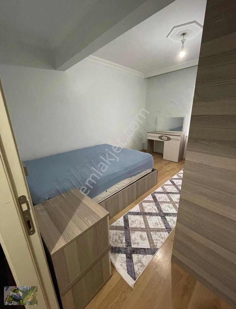 Cadde Üzeri Eşyalı Daire