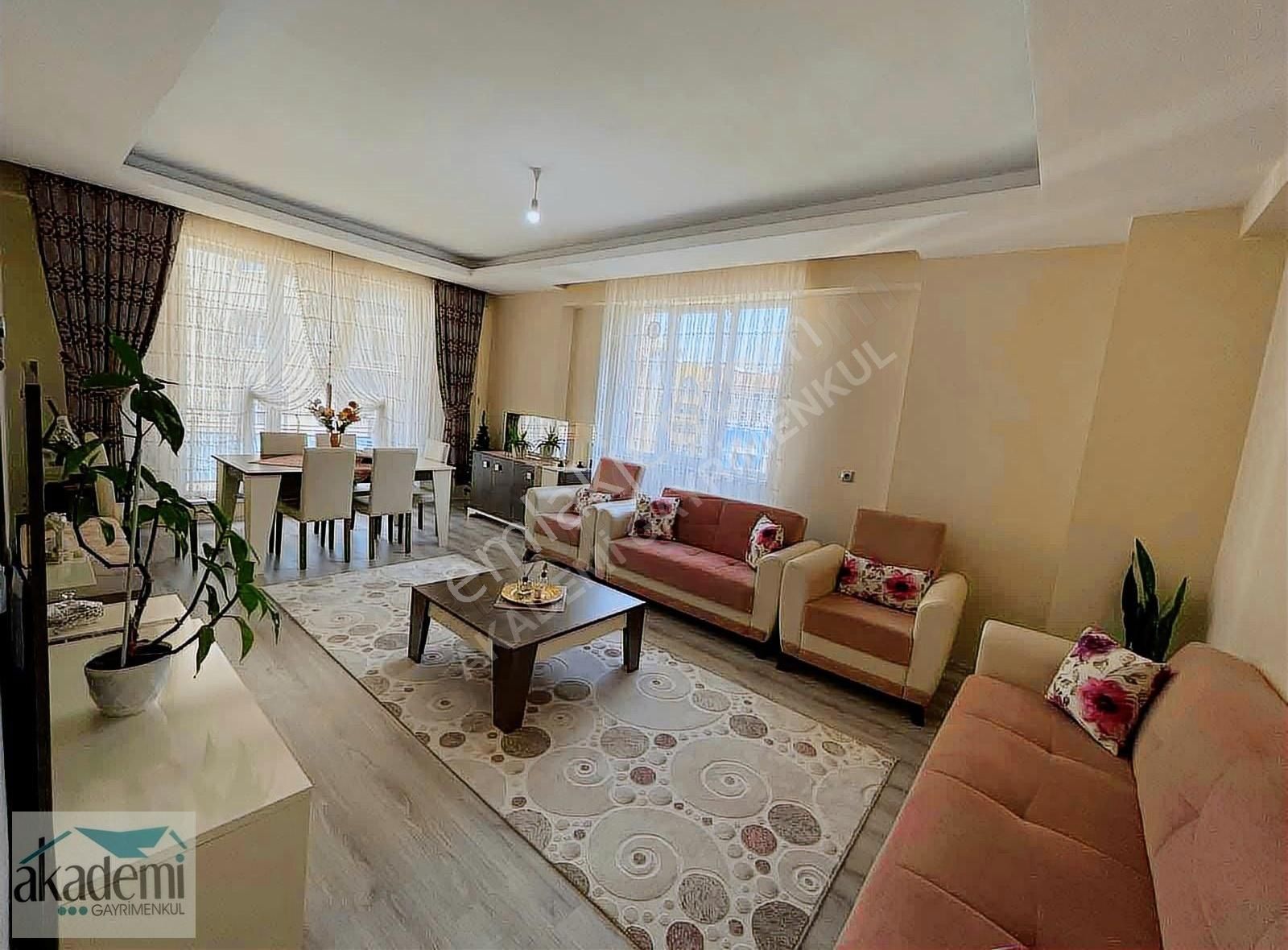 Çerkezköy Tepe Şehirde Butik Site İçerisinde 2+1 Arakat Daire