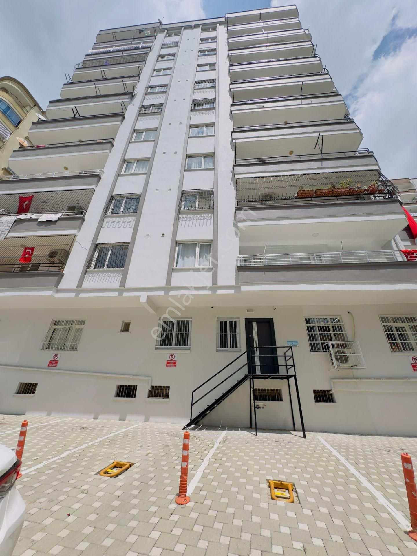 Süleyman Demirel Bulvarı Kazancılar Restorant Civarı 1+1 Full Extralı Güney Cepheli Satılık Daire