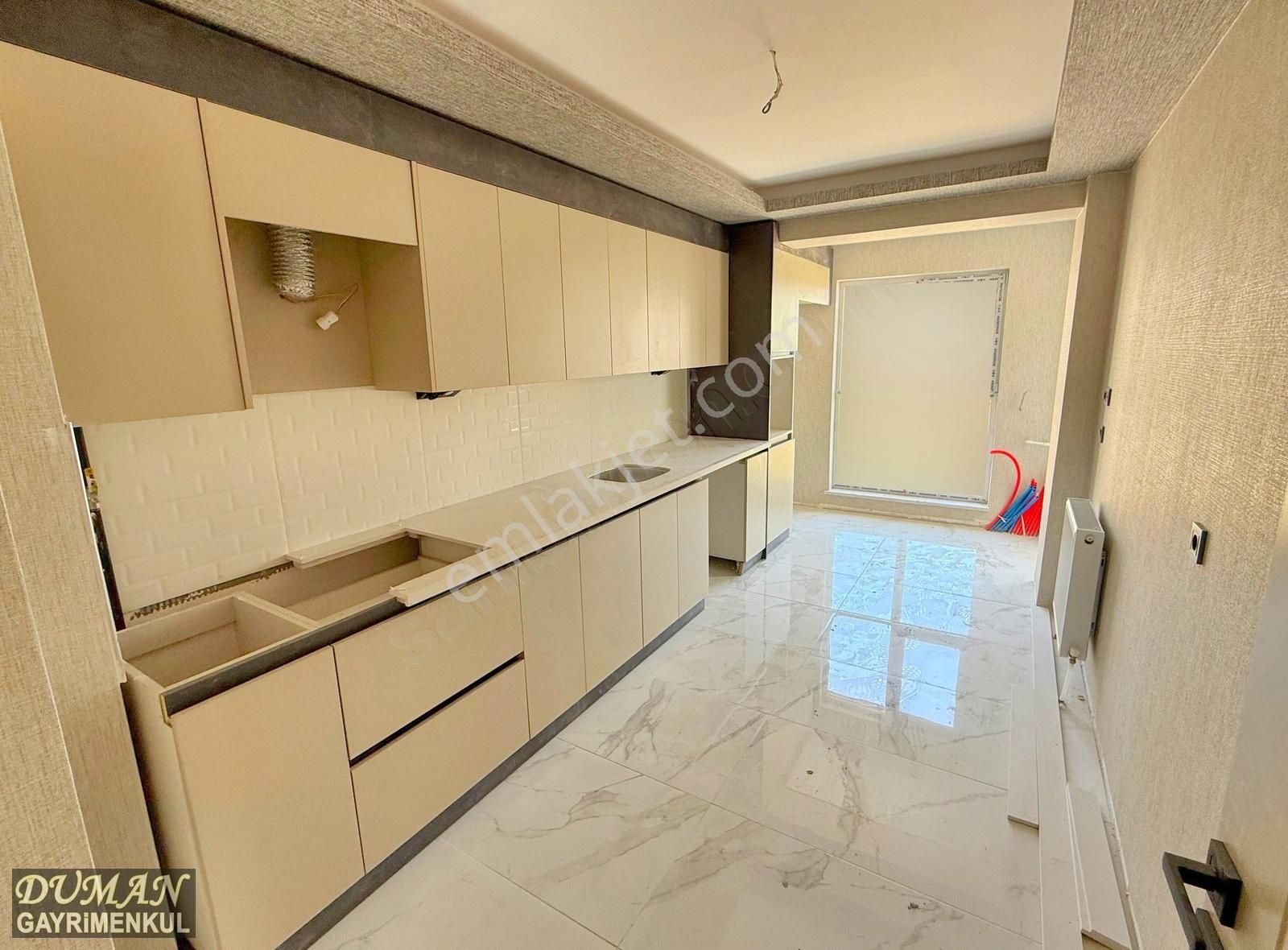 Duman'dan Sıfır Menderes'te 3+1 Geniş Oturum Satılık Daire