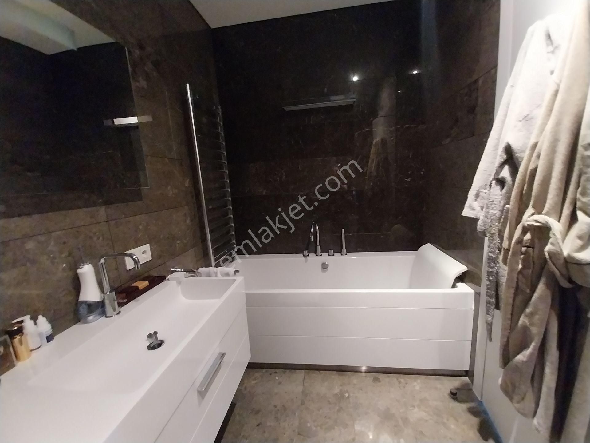 İstanbul Şişli Trump Towers'da 2+1 Satılık Rezidans - Görsel 21