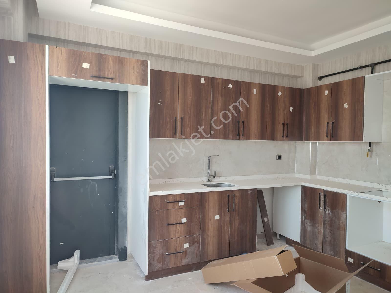 Kültür Emlaktan Karaköprü Batıkent'te Memura 2+1 Kiralık Daire