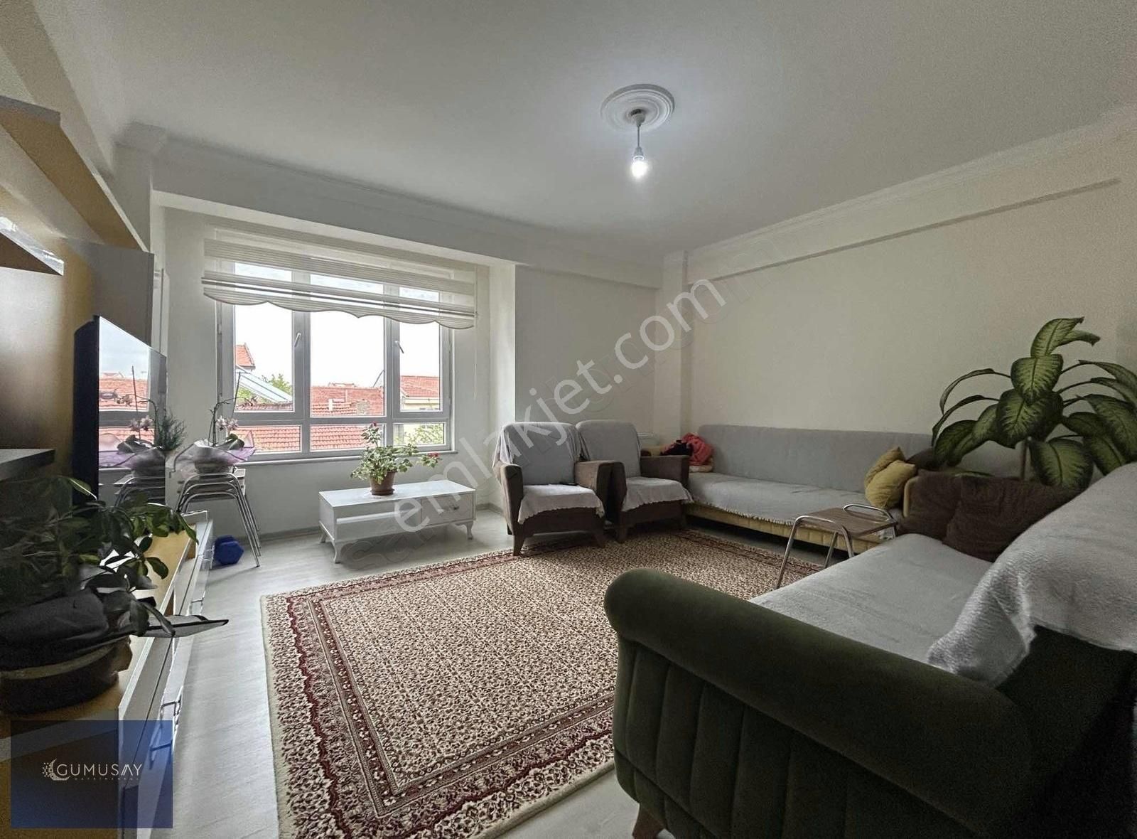 Gümüşay'dan Tombakzade Ve Gündüz Ökçün Yakını Satılık 2+1 Daire