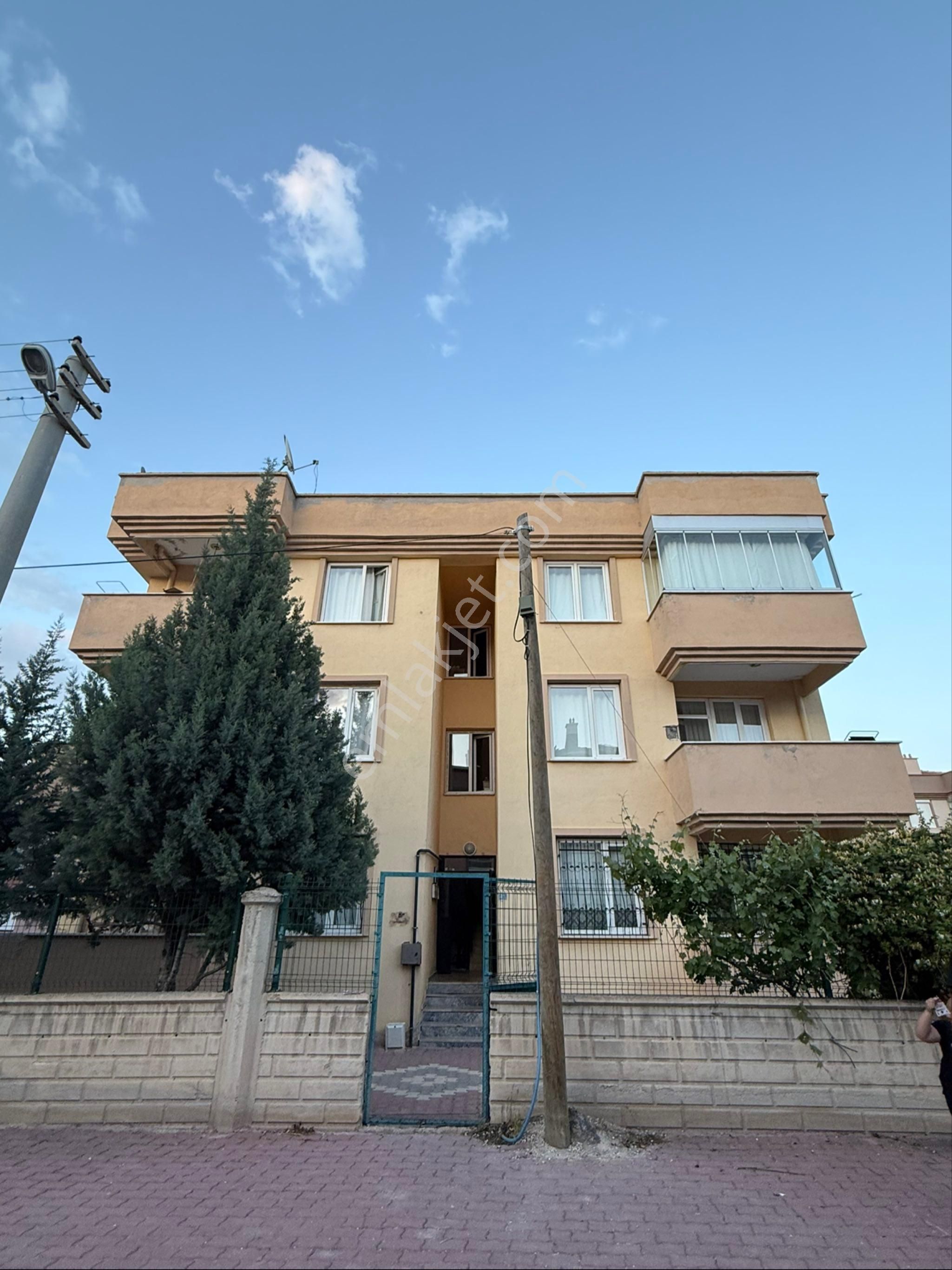 Buhara Mahallesi Satılık 3+1 Yüksek Giriş Daire