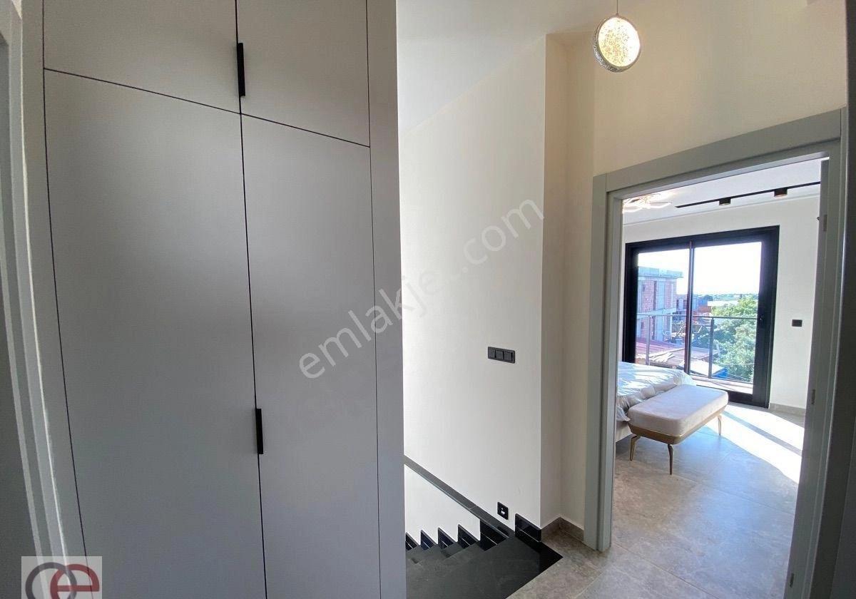 Kuşadasında 3+1 Sıfır Tek Müstakil Özel Havuzlu Özel Otoparklı Şömineli Villa - Görsel 14