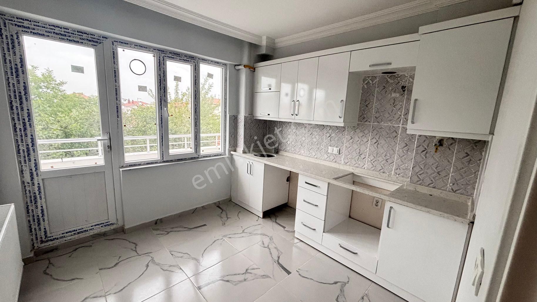Yıldız Gayrimenkul’den Reşadiye Mahallesi’nde Satılık 2+1 Daire!