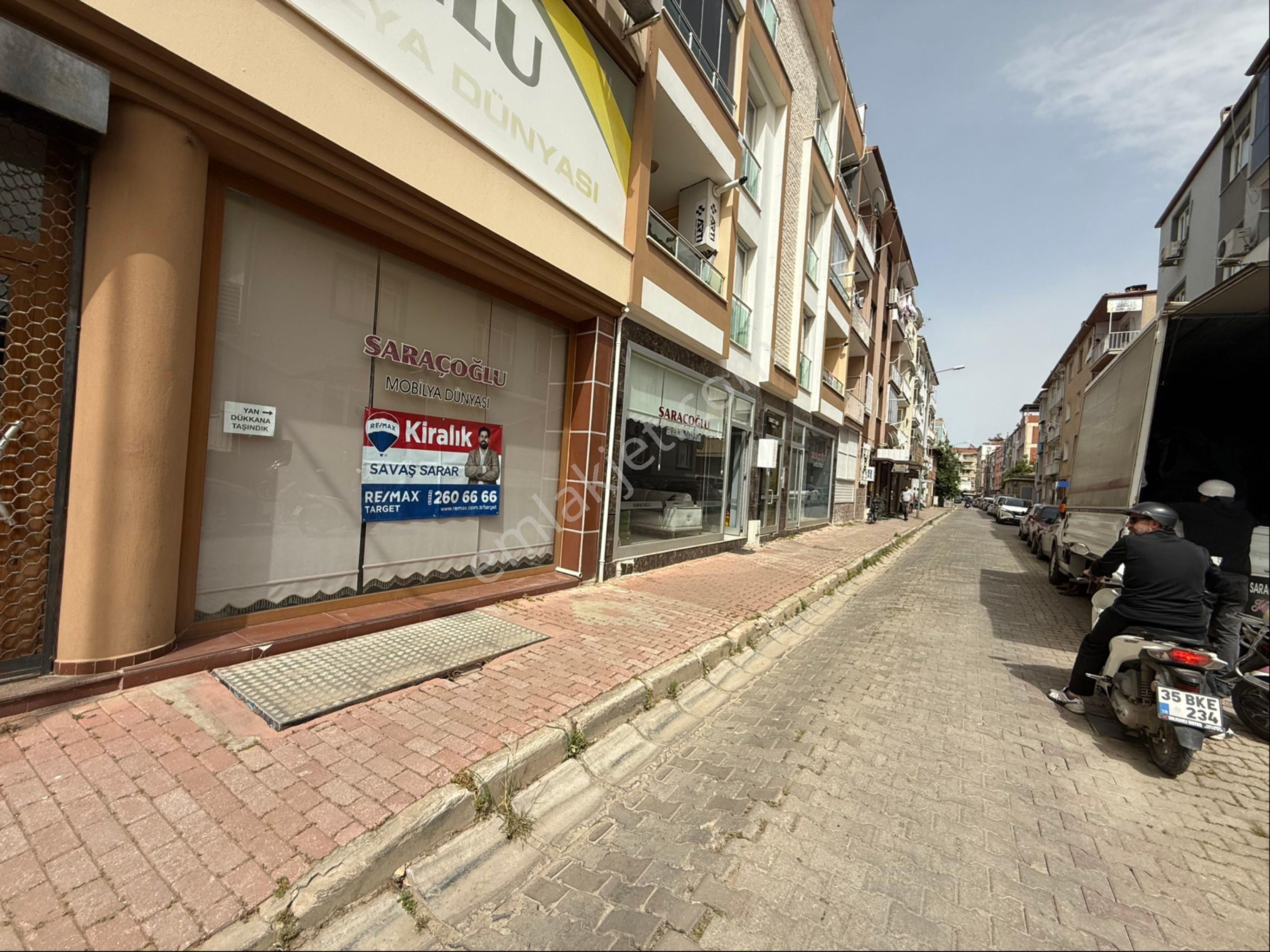 Ödemiş Kanuni Caddesinde Merkezi Konumda 3 Katlı İş Yeri