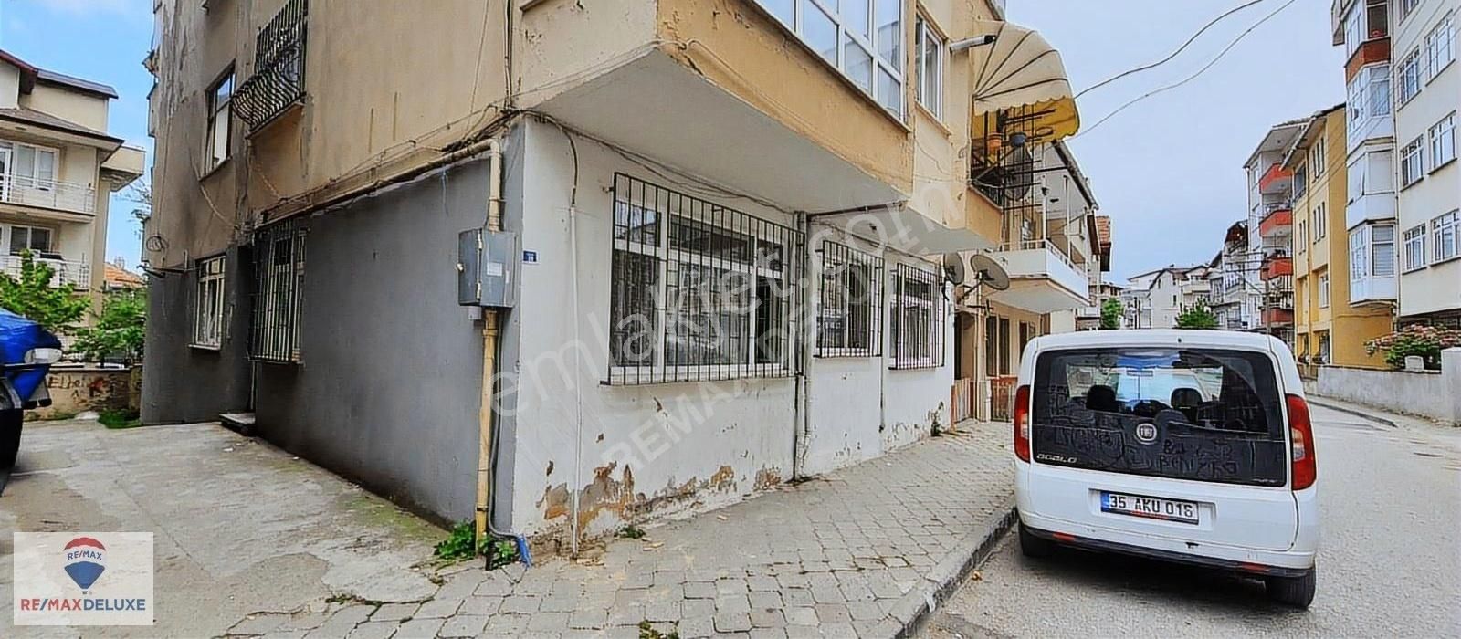 Gölcük Donanma Mah. Satılık 2 +1 Daire