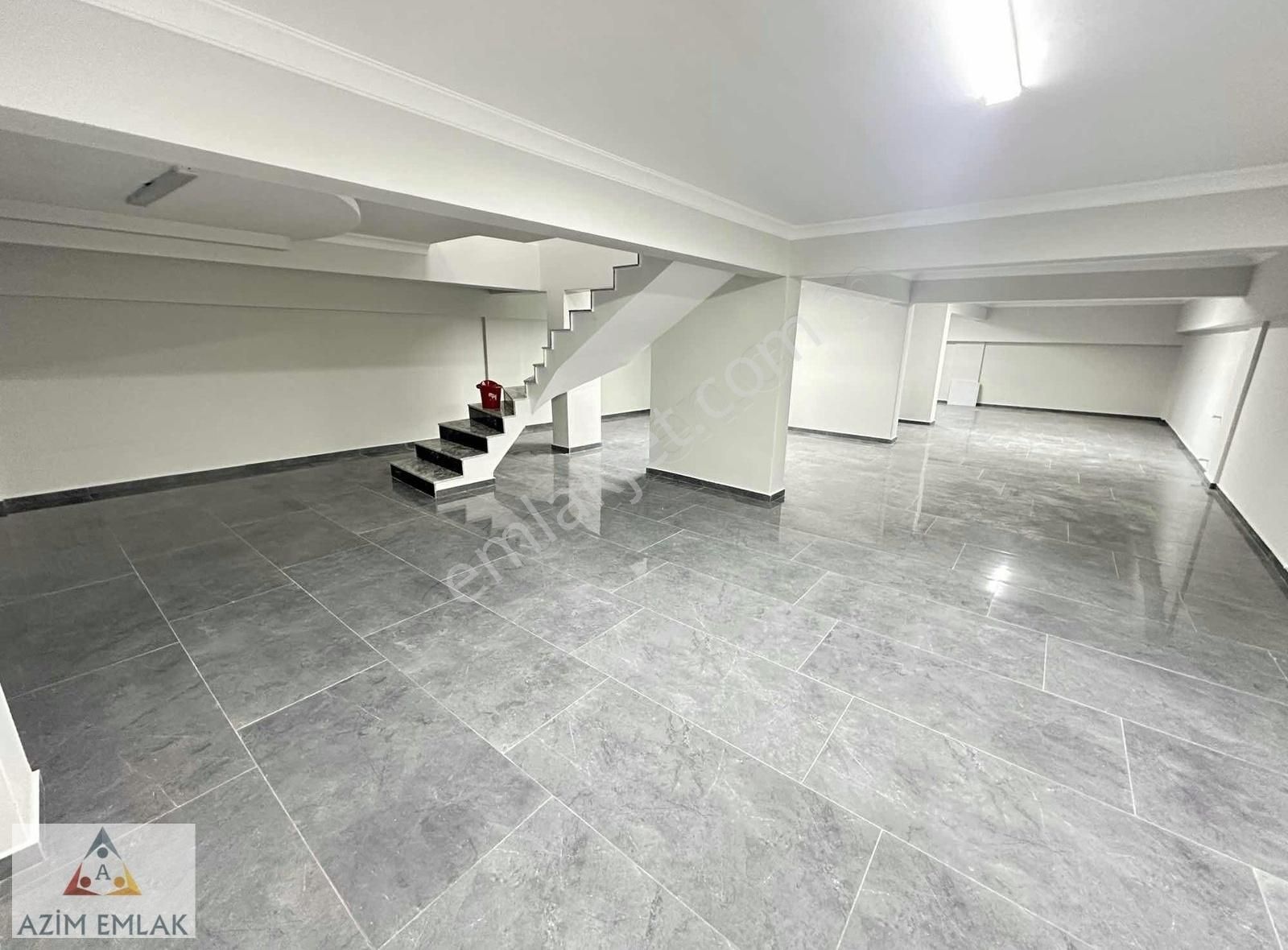 Cevikbir Kaymakamlık Yol Üstü Satılık 240 M2 Bodrumlu Dükkan