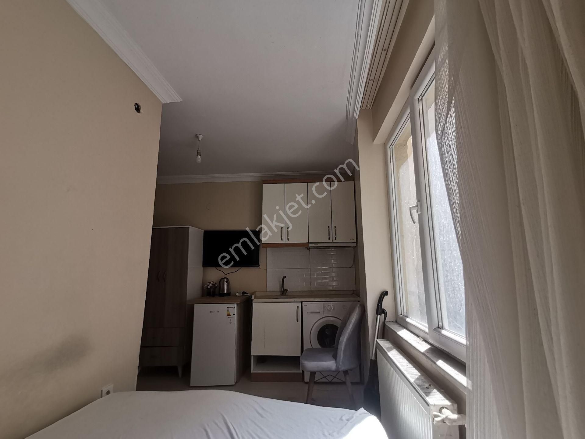 Galataderesi Caddesi Üzeri Eşyalı 1+0 Daire Metro 15dk