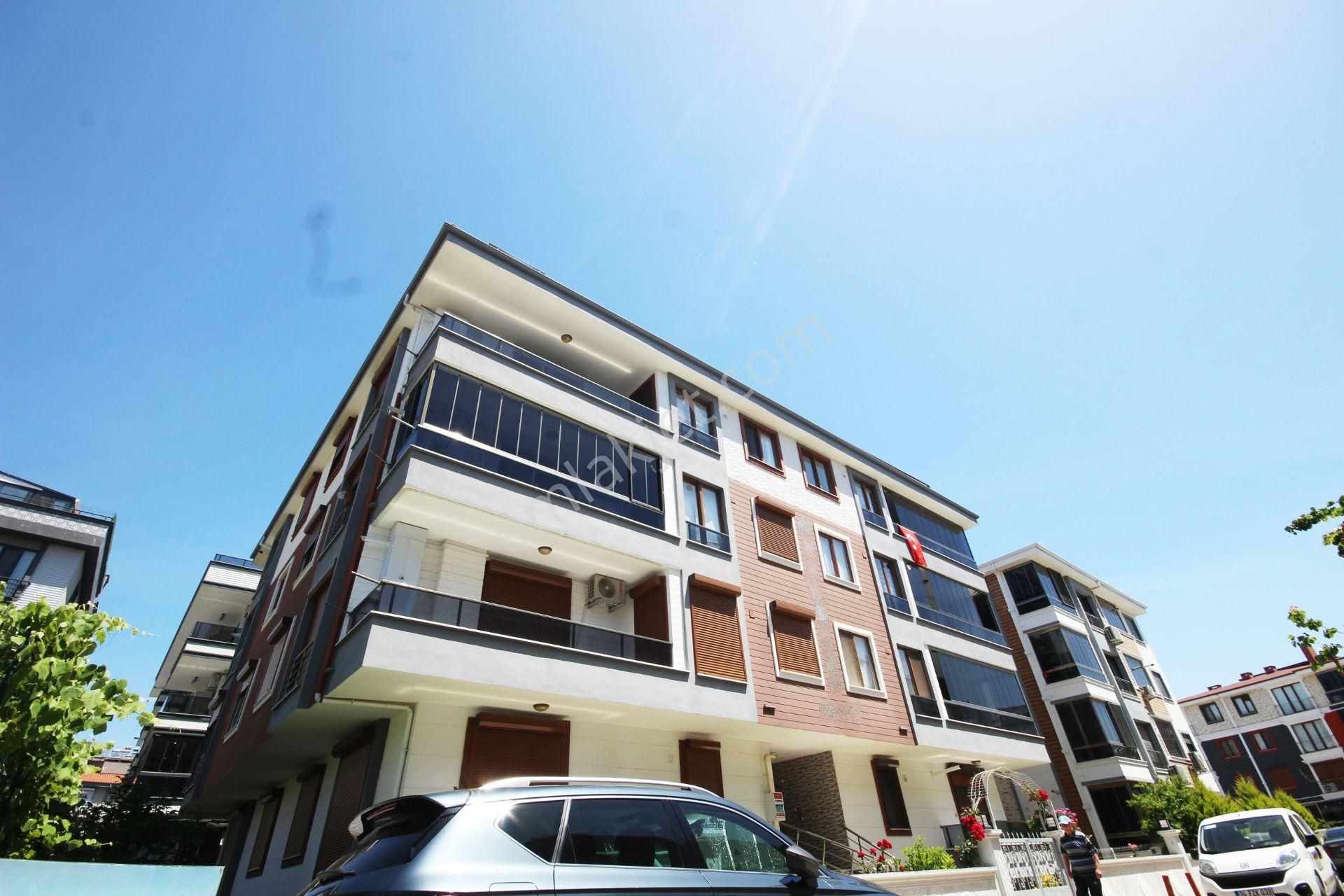 Yetkisi Zirve'den Akçay'da 6 Yaşında Full Kredili Ebeveyn Banyolu Ara Kat 2+1 Daire