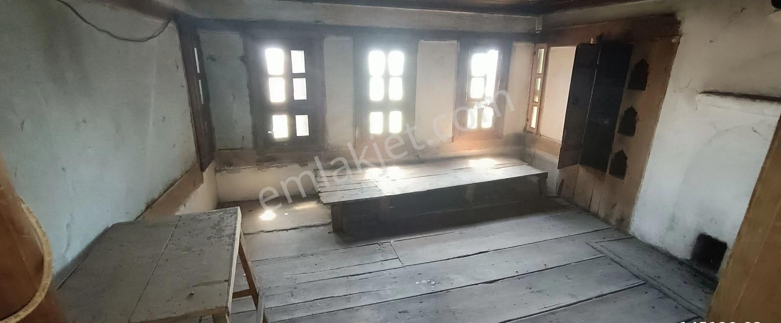 Safranbolu Kranköyde Mükemmel Manzaralı Cadde Üzerinde Satılık Konak