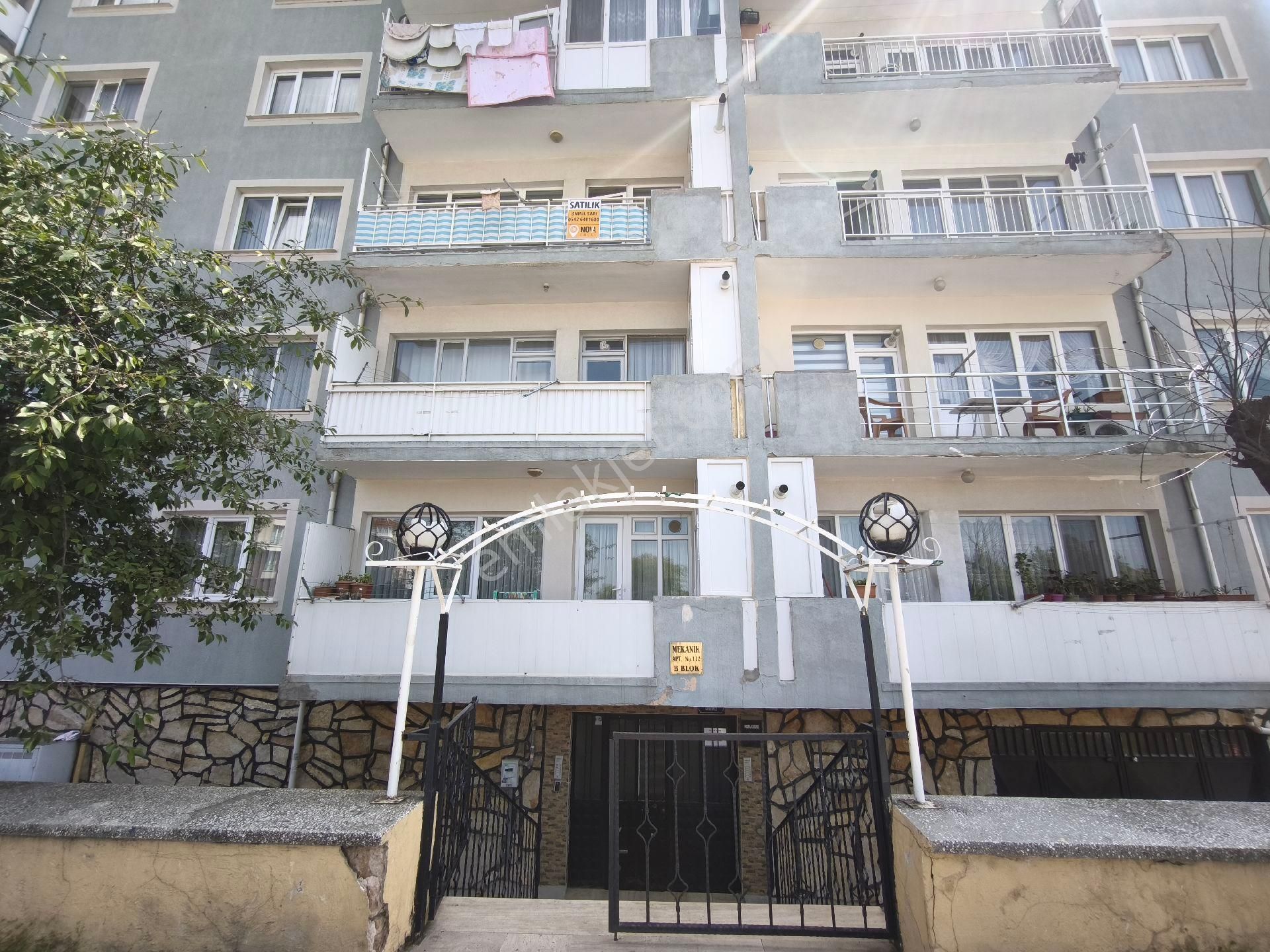 Nova Dan Borsa Tramvay Durağına Yakın Ara Kat 3+1 Daire