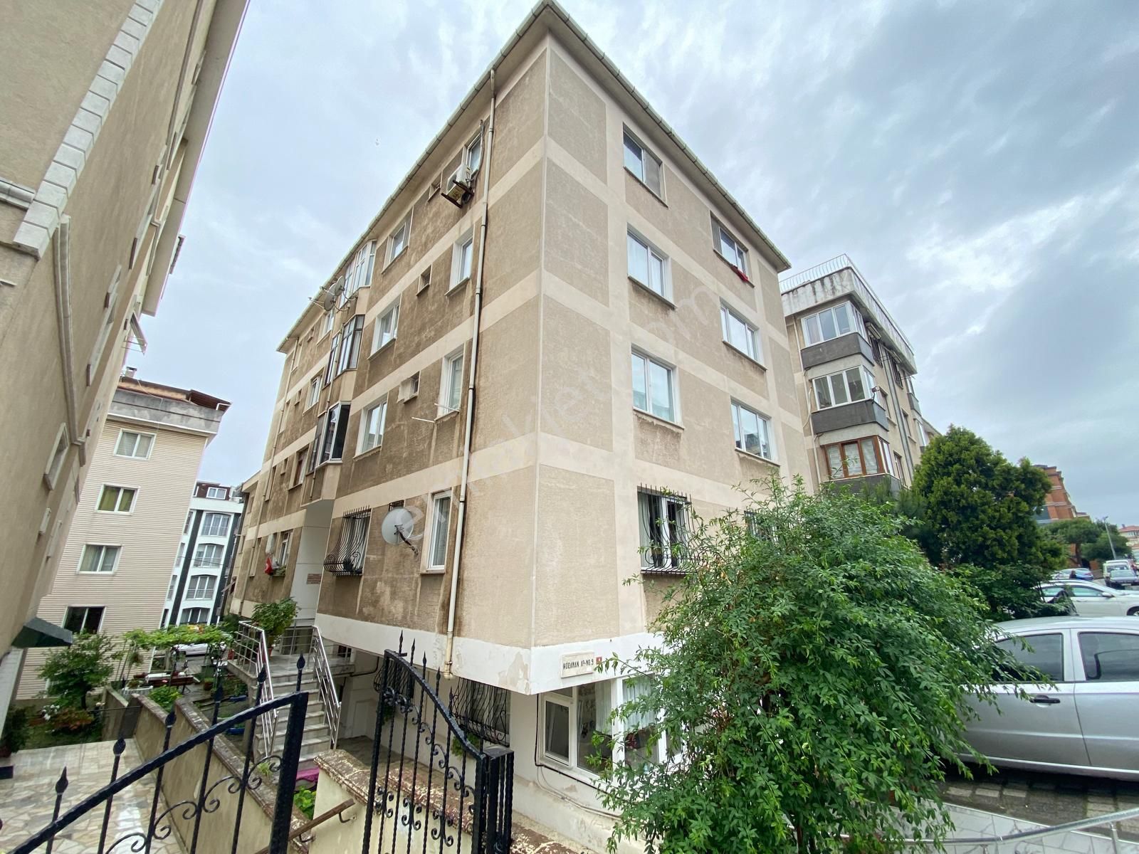 ▃artemin▃küçükyalı Çınar'da Balkonlu İçi Full Yapılı 90m² 2+1 !