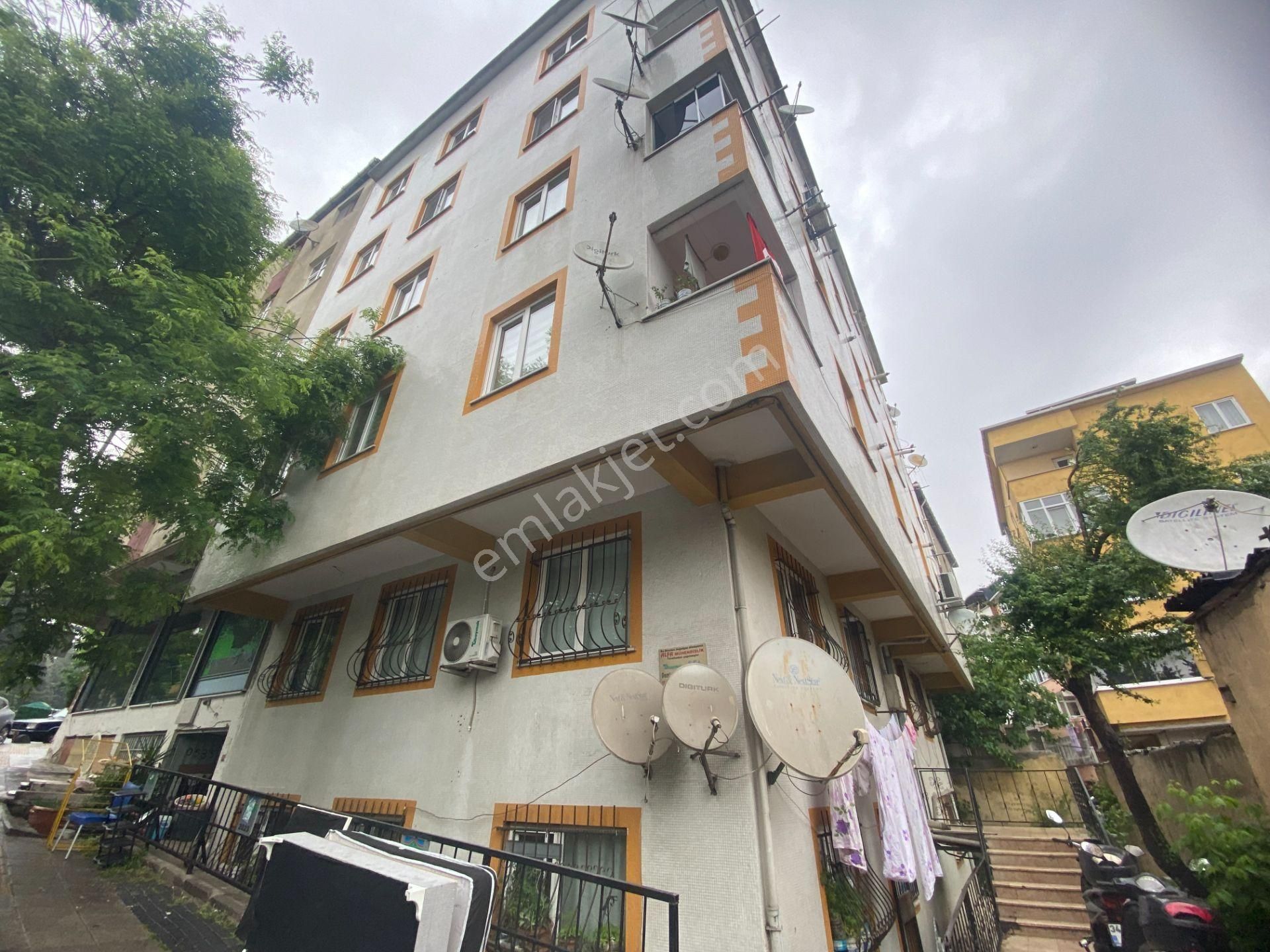 Erarslan Emlaktan Kiralık 1+1 Daire 15 Yıllık Binada 70m2 Yüksek Giriş Cadde Yanı