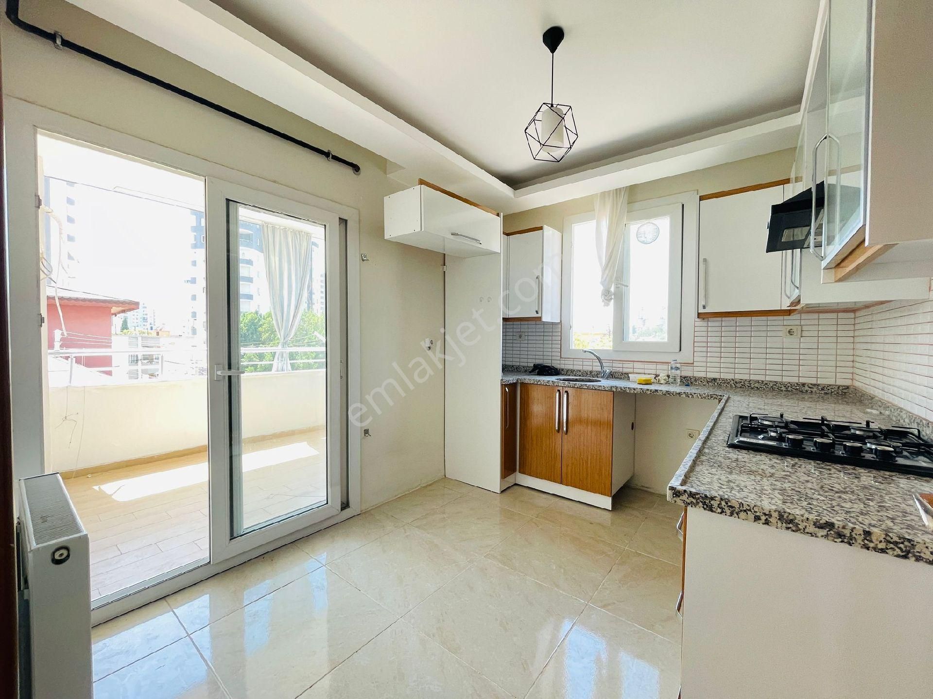 Yüzüncü Yılda Exralı Satılık Daire