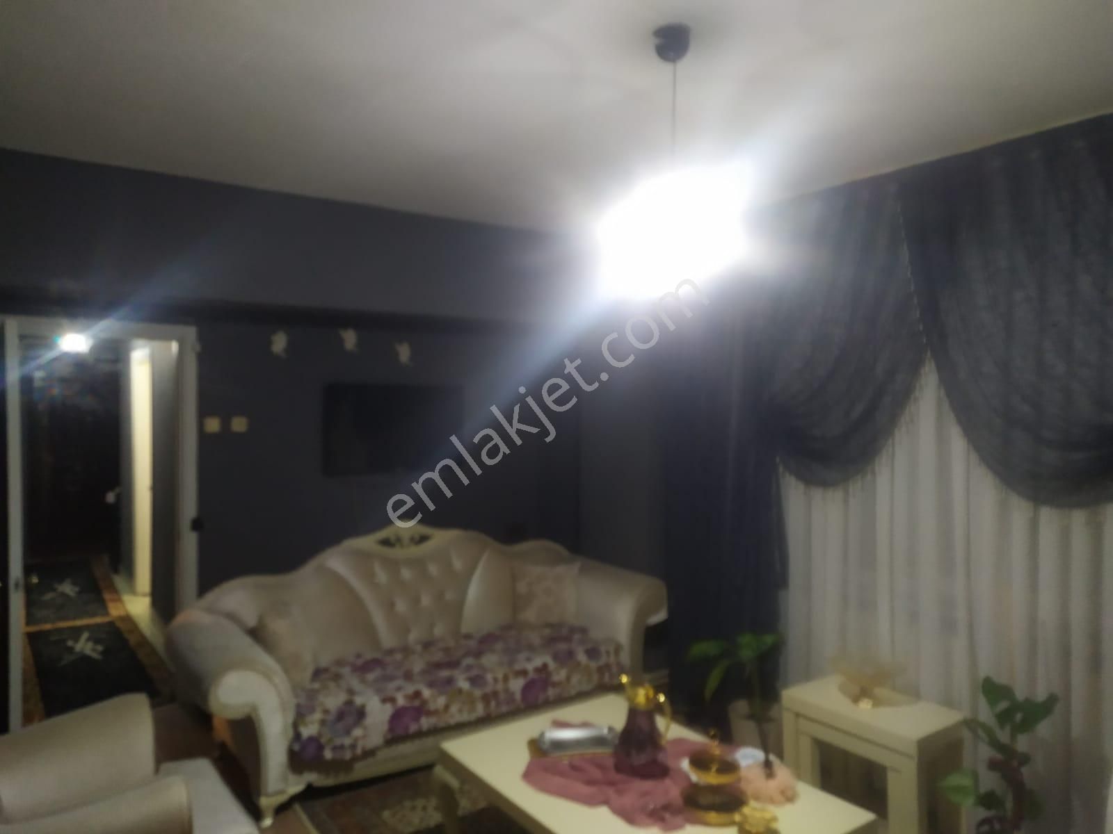 Yenicamii Sakarya Caddesi Kiralık Daire