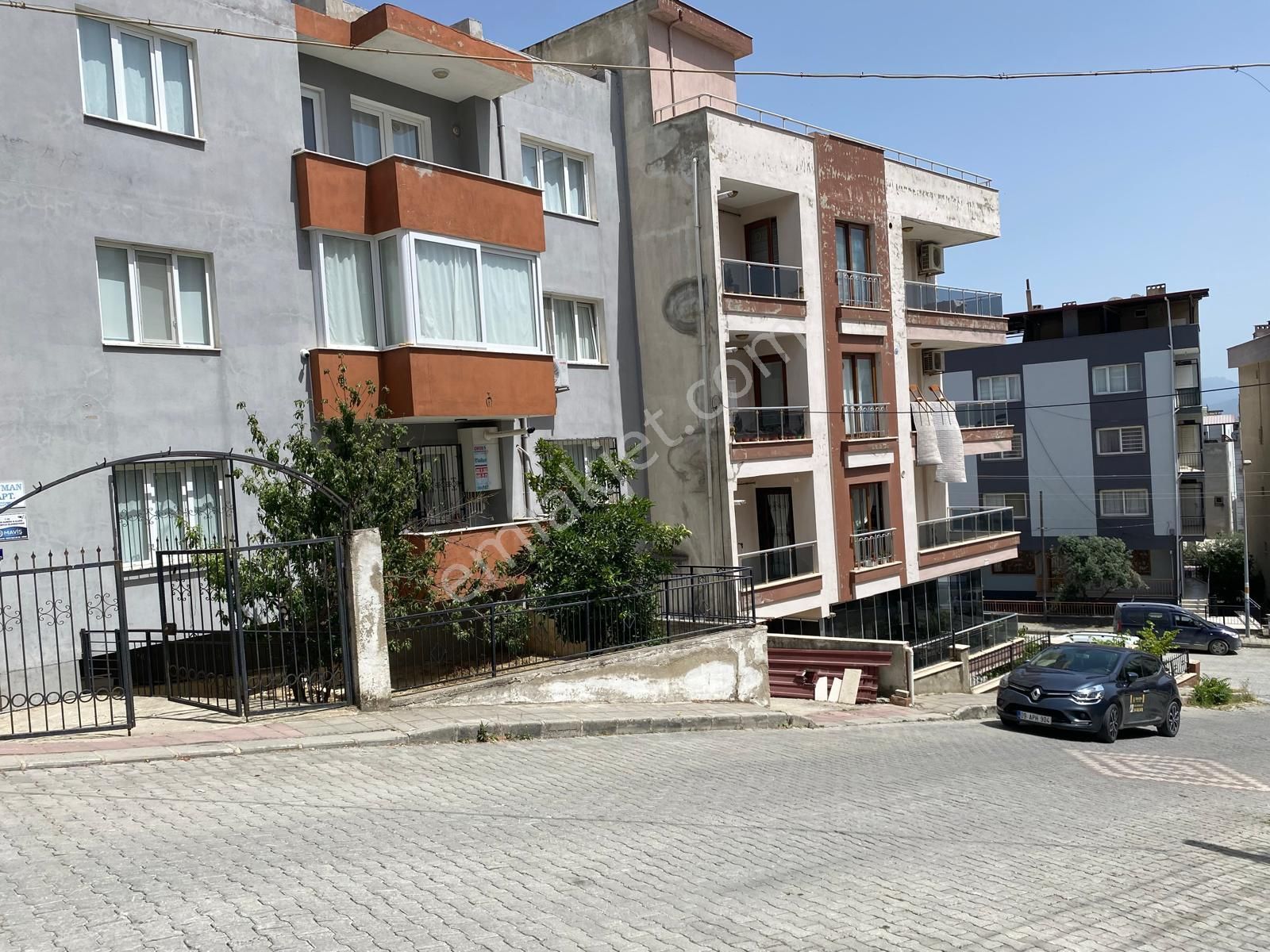 Söke Fevzipaşa Mah. İlköğretim Okulu Yanı Geniş 3+1 Daire